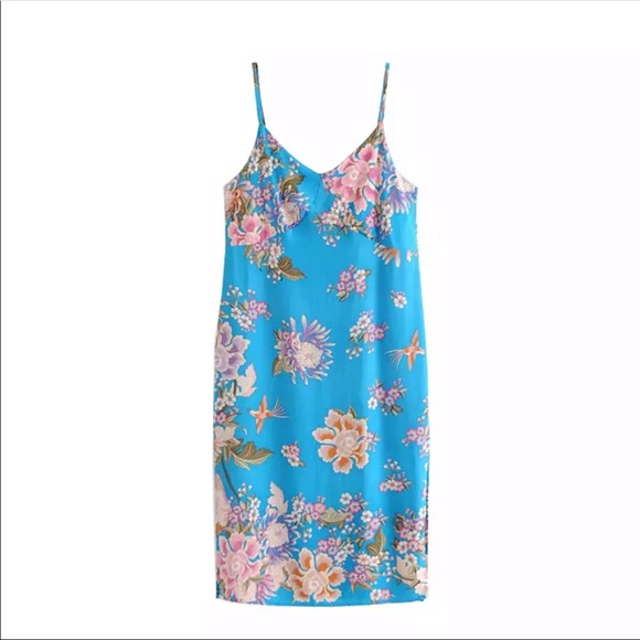 5⭐️ FAV BESTSELLER Blue Skies Floral Slip Dress - Picture 5 of 8